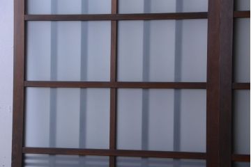 アンティーク　背のたかい格子デザインが和風なガラス戸2枚セット