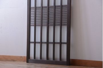 アンティーク　格子デザインがおしゃれなフィックス窓(明り取り・明かり取り・スリット窓)(2)