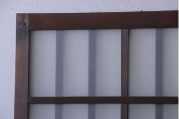 アンティーク　格子デザインがおしゃれなフィックス窓(明り取り・明かり取り・スリット窓)(2)