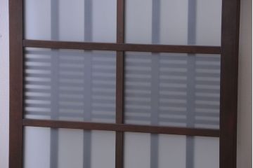 アンティーク　格子デザインがおしゃれなフィックス窓(明り取り・明かり取り・スリット窓)(2)