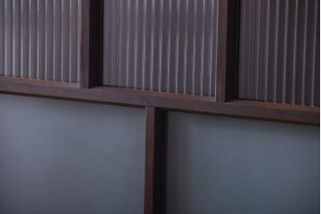 アンティーク　すりガラスとモールガラス入り!小さなガラス戸(窓)