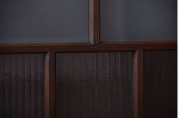 アンティーク　すりガラスとモールガラス入り!小さなガラス戸(窓)