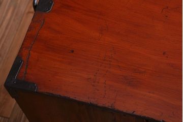 アンティーク家具　古民具・骨董　漆が美しい前面欅材の仙台箪笥(衣装箪笥)