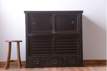 アンティーク家具　古民具・骨董　横桟引き戸の時代戸棚(水屋箪笥)