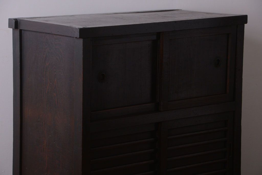 アンティーク家具　古民具・骨董　横桟引き戸の時代戸棚(水屋箪笥)