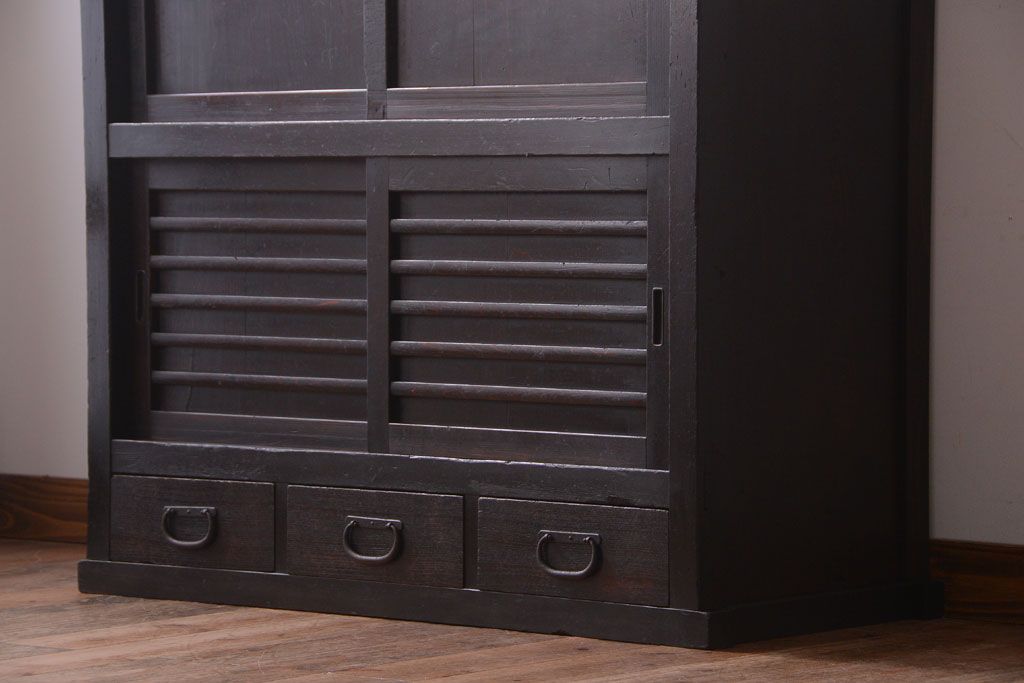 アンティーク家具　古民具・骨董　横桟引き戸の時代戸棚(水屋箪笥)