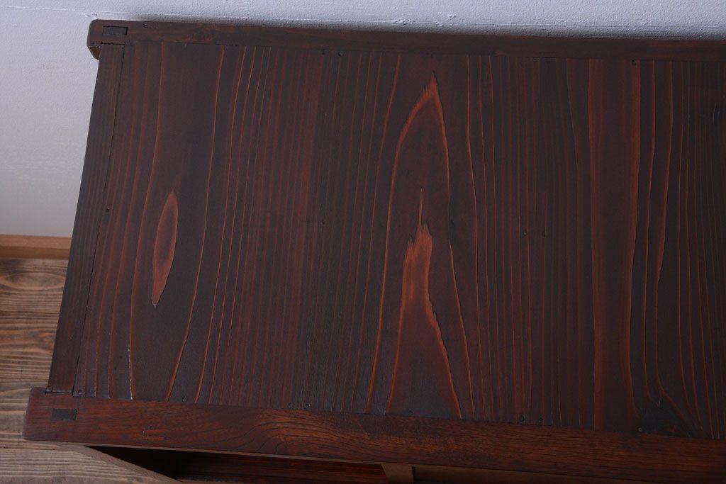 アンティーク家具　アンティーク　前面欅材の鉄脚キャビネット(収納棚)