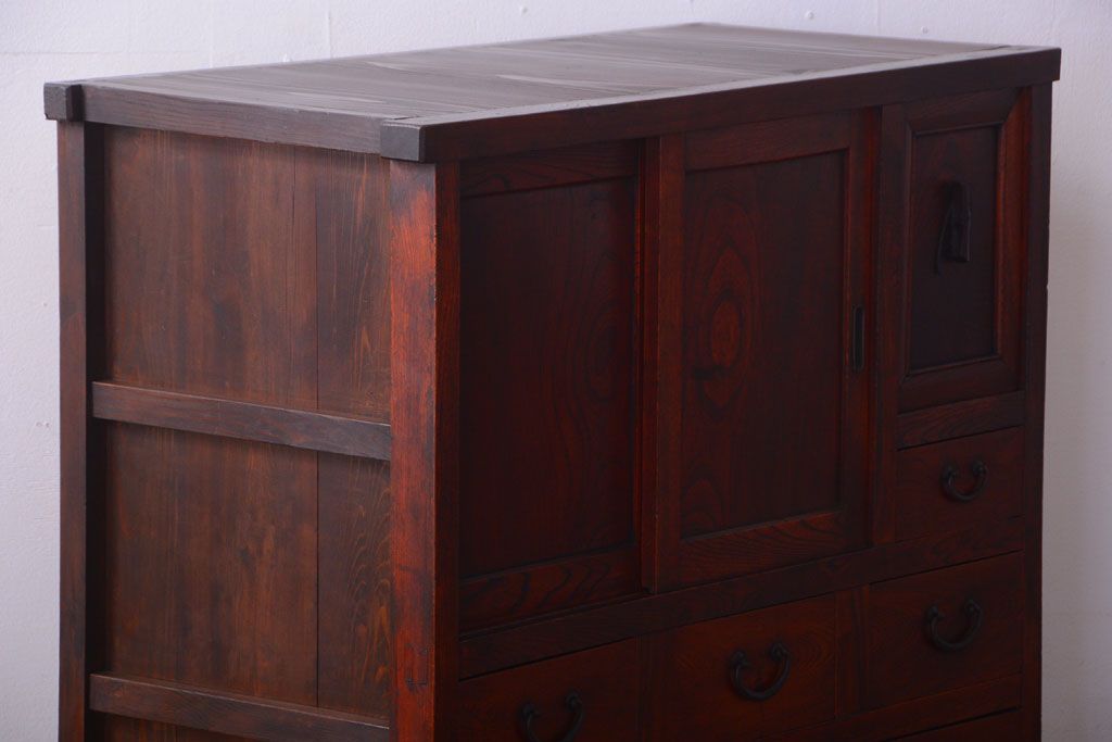 アンティーク家具　アンティーク　前面欅材の鉄脚キャビネット(収納棚)