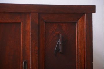 アンティーク家具　アンティーク　前面欅材の鉄脚キャビネット(収納棚)