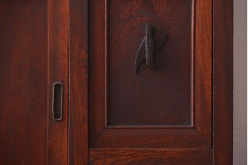 アンティーク家具　アンティーク　前面欅材の鉄脚キャビネット(収納棚)