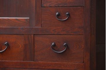 アンティーク家具　アンティーク　前面欅材の鉄脚キャビネット(収納棚)