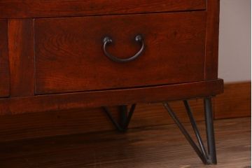 アンティーク家具　アンティーク　前面欅材の鉄脚キャビネット(収納棚)