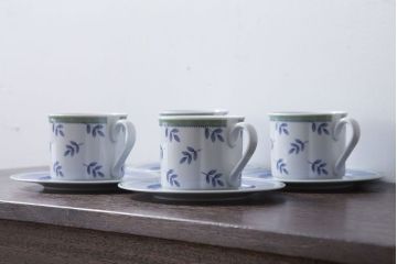アンティーク雑貨　Villeroy&Boch(ビレロイ&ボッホ)　スイッチ3　カップ&ソーサー4客・クリーマー