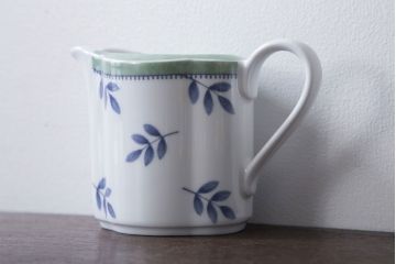 アンティーク雑貨　Villeroy&Boch(ビレロイ&ボッホ)　スイッチ3　カップ&ソーサー4客・クリーマー