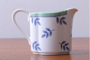 アンティーク雑貨　Villeroy&Boch(ビレロイ&ボッホ)　スイッチ3　カップ&ソーサー4客・クリーマー