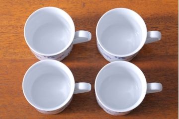 アンティーク雑貨　Villeroy&Boch(ビレロイ&ボッホ)　スイッチ3　カップ&ソーサー4客・クリーマー