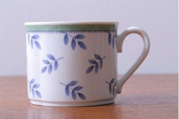 アンティーク雑貨　Villeroy&Boch(ビレロイ&ボッホ)　スイッチ3　カップ&ソーサー4客・クリーマー