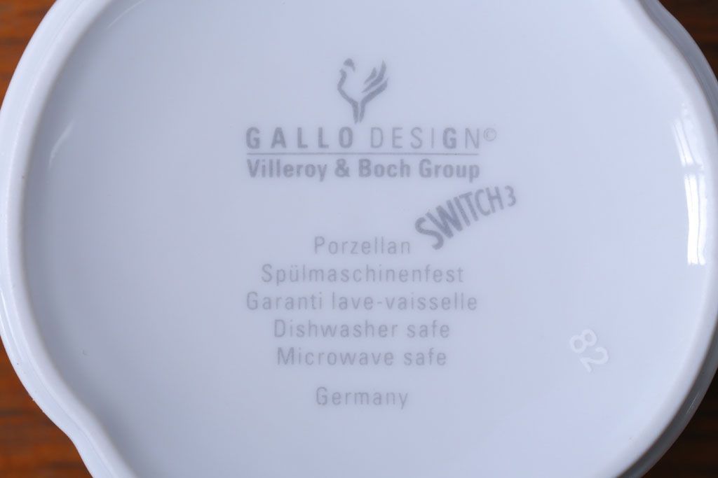 アンティーク雑貨　Villeroy&Boch(ビレロイ&ボッホ)　スイッチ3　カップ&ソーサー4客・クリーマー