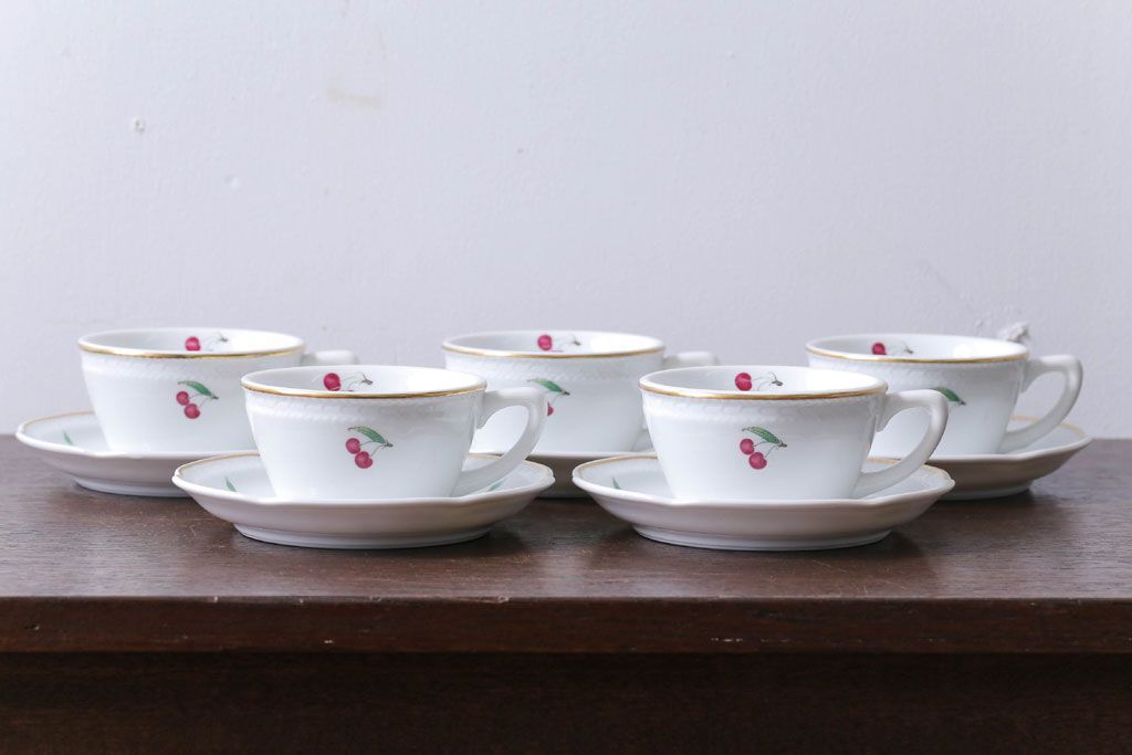 イタリアRichard Ginori(リチャードジノリ)　ボンジョルノチェリー　カップ&ソーサー5客セット(洋食器)