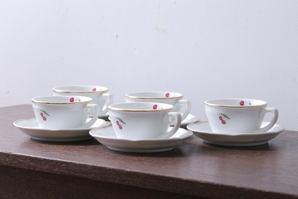 イタリアRichard Ginori(リチャードジノリ)　ボンジョルノチェリー　カップ&ソーサー5客セット(洋食器)