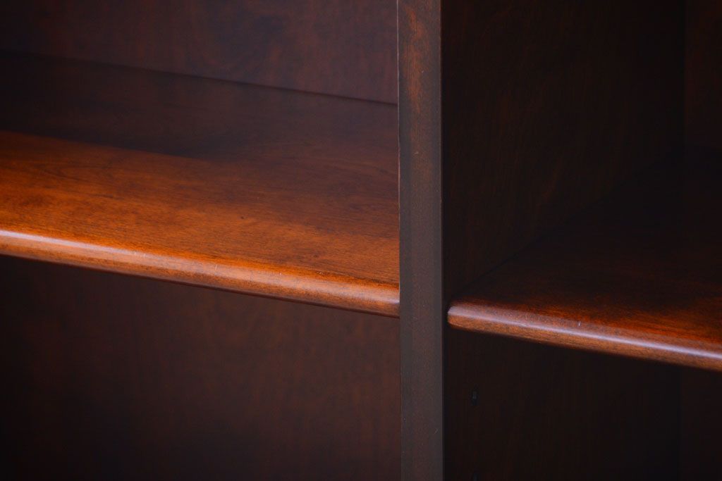 中古　民芸家具　高級品!シックでモダンな飾り棚(書棚)