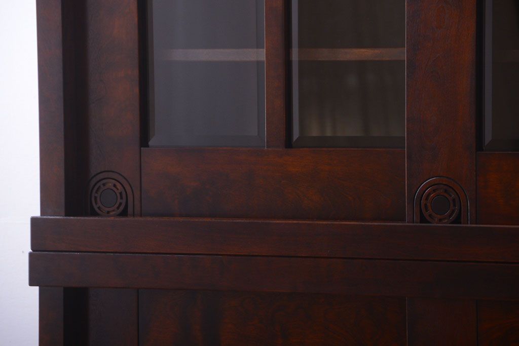 中古　民芸家具　高級品!シックでモダンな重ね食器棚