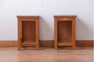 レトロ家具　昭和レトロ　古い学校の木製角スツール2脚セット(2)