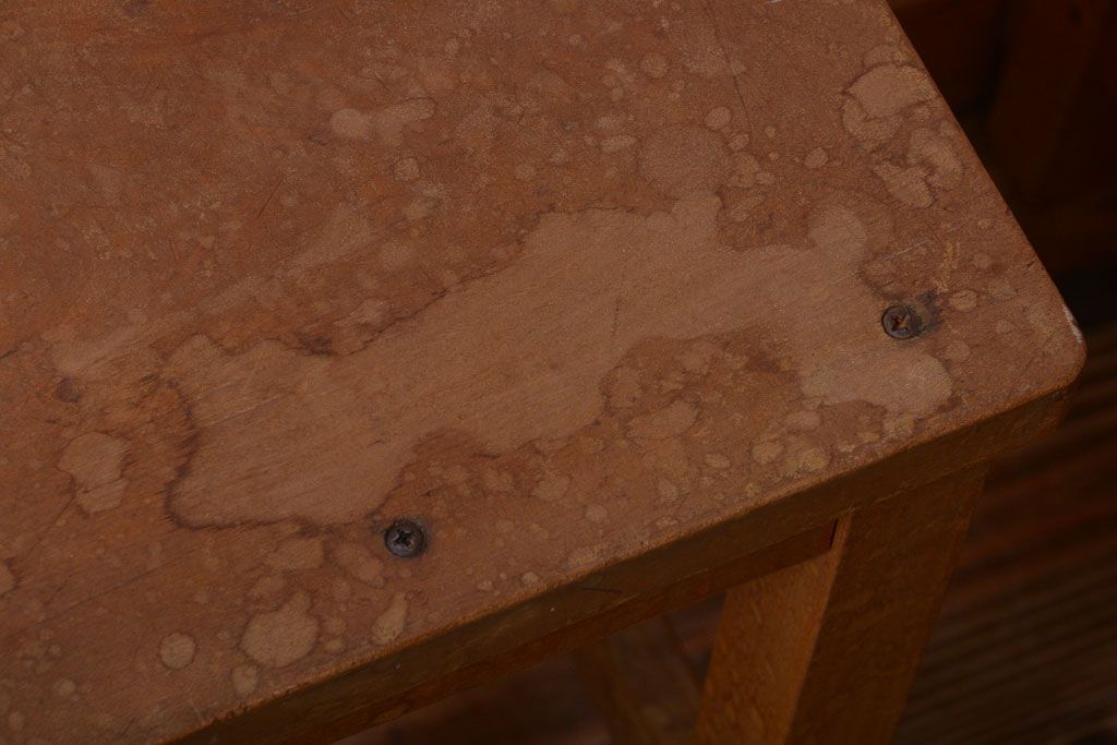 レトロ家具　昭和レトロ　古い学校の木製角スツール2脚セット(3)