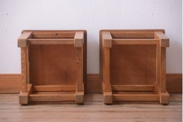 レトロ家具　昭和レトロ　古い学校の木製角スツール2脚セット(3)