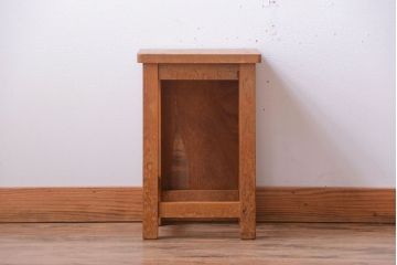 レトロ家具　昭和レトロ　古い学校の木製角スツール(1)