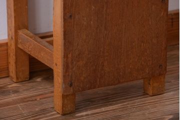 レトロ家具　昭和レトロ　古い学校の木製角スツール(1)