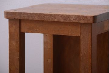 ヴィンテージ家具　ビンテージ　古い木のレトロな角スツール(1)