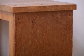 ヴィンテージ家具　ビンテージ　古い木のレトロな角スツール(1)