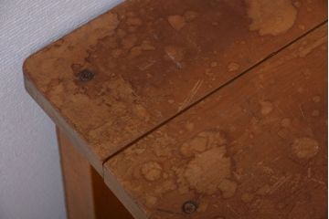 ヴィンテージ家具　ビンテージ　古い木のレトロな角スツール(2)