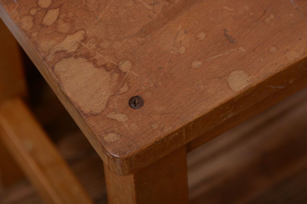 ヴィンテージ家具　ビンテージ　古い木のレトロな角スツール(2)