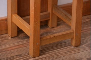 ヴィンテージ家具　ビンテージ　古い木のレトロな角スツール(2)