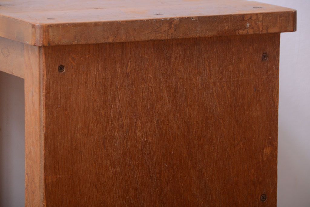 ヴィンテージ家具　ビンテージ　古い木のレトロな角スツール(2)