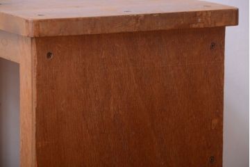 ヴィンテージ家具　ビンテージ　古い木のレトロな角スツール(2)