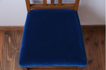 レトロ家具　和製アンティーク　レトロで小ぶりな木製チェア