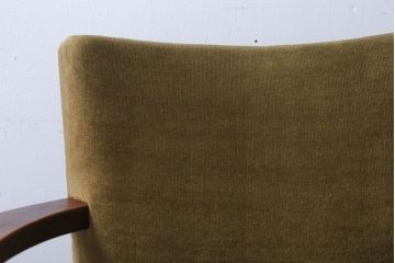 ヴィンテージ家具　ビンテージ　シャビーな風合いのアーム付き木製回転椅子