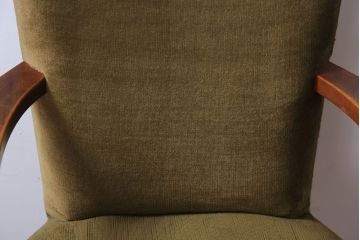 ヴィンテージ家具　ビンテージ　シャビーな風合いのアーム付き木製回転椅子