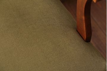 ヴィンテージ家具　ビンテージ　シャビーな風合いのアーム付き木製回転椅子