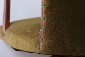 ヴィンテージ家具　ビンテージ　シャビーな風合いのアーム付き木製回転椅子