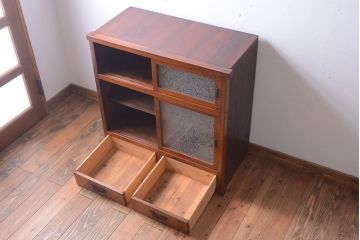 レトロ家具　昭和レトロ　結霜ガラス入りアンティーク収納棚