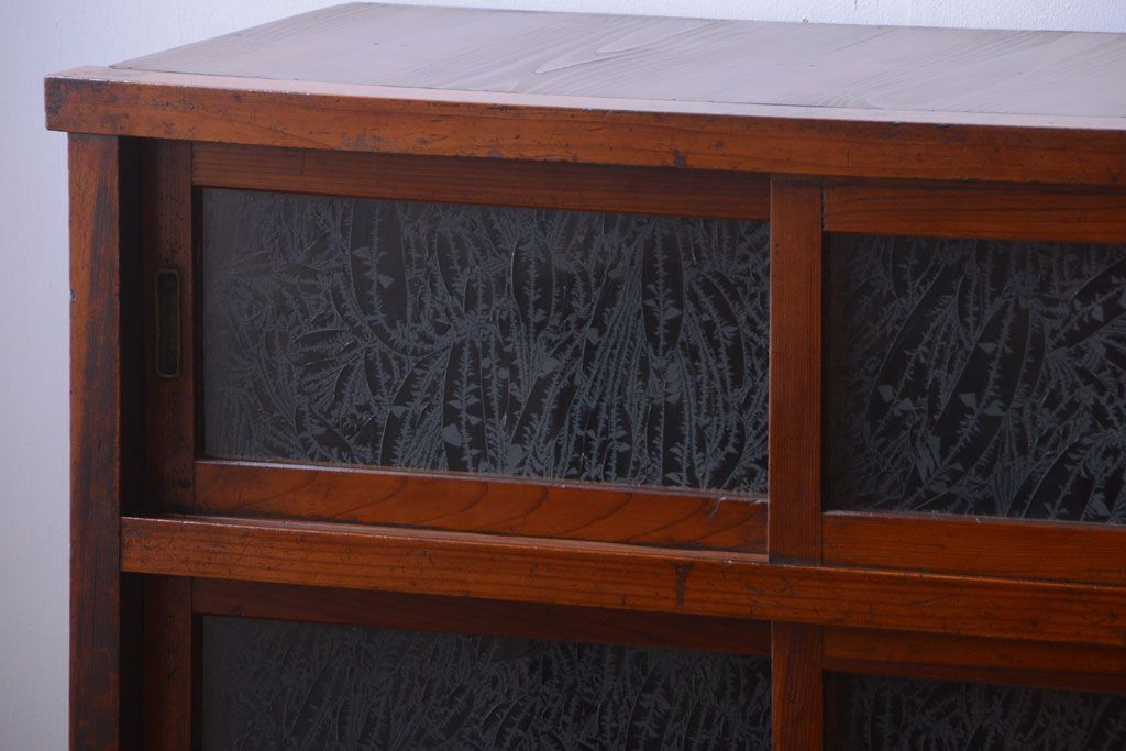 レトロ家具　昭和レトロ　結霜ガラス入りアンティーク収納棚