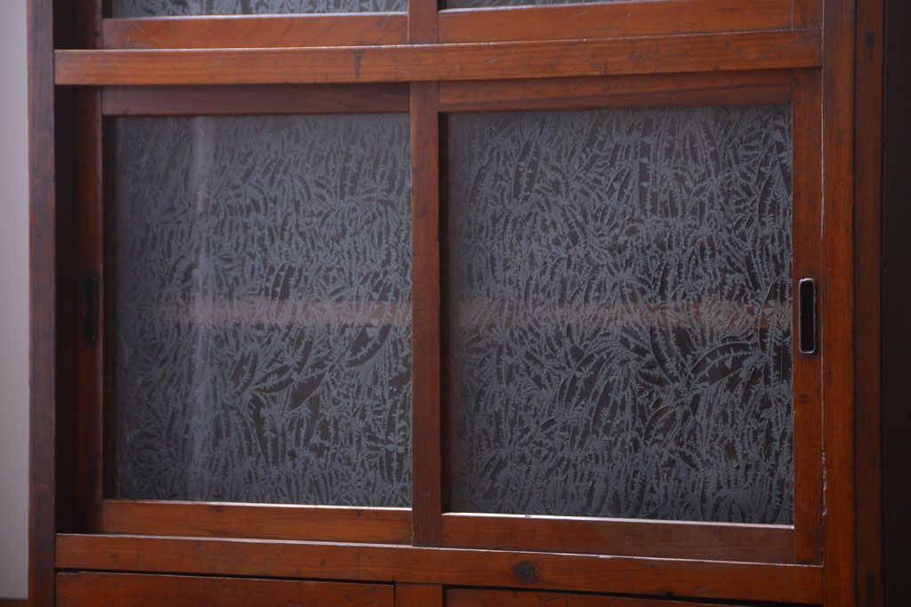 レトロ家具　昭和レトロ　結霜ガラス入りアンティーク収納棚