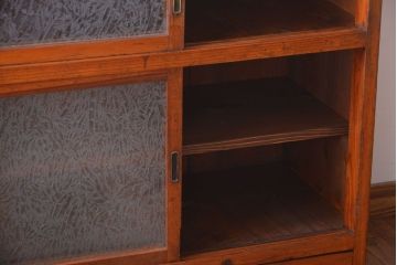 レトロ家具　昭和レトロ　結霜ガラス入りアンティーク収納棚