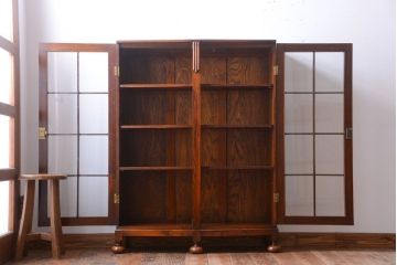 アンティーク家具　イギリスアンティーク　オーク材のペンタゴンブックケース