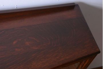 アンティーク家具　イギリスアンティーク　オーク材のペンタゴンブックケース