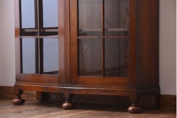 アンティーク家具　イギリスアンティーク　オーク材のペンタゴンブックケース